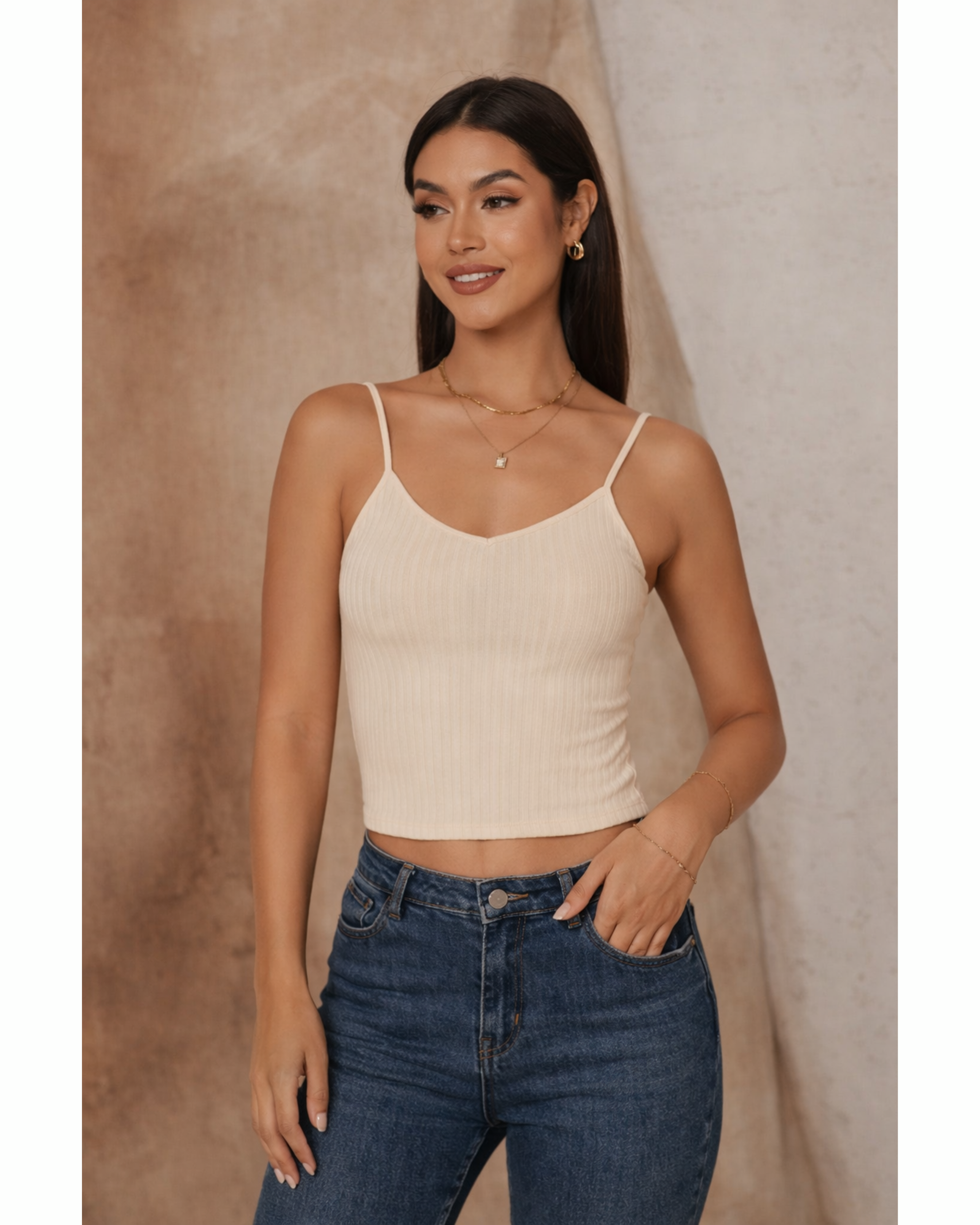 Damen Top, Spaghettiträger Top, geripptes Top Damen, figurbetontes Top, Basic Top Damen, Crop Top Damen, Top mit V-Ausschnitt, ärmelloses Damen Top, modisches Basic Top, Top für Alltag und Freizeit