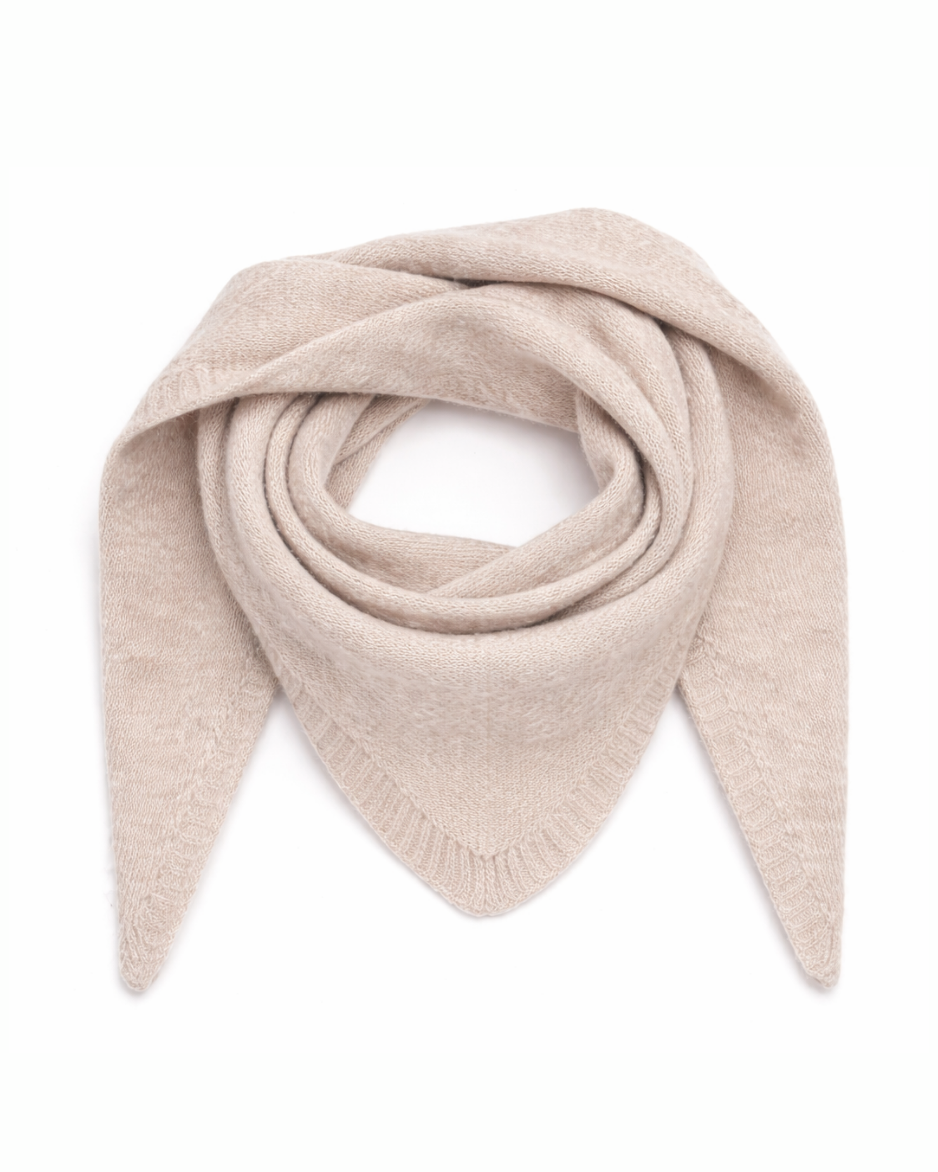 Dreiecksschal braun, Schal braun, Damen Schal braun, weicher Schal Damen, Strickschal Dreieck, Schal für Herbst und Winter, eleganter Schal Damen, zeitloser Schal, modischer Schal braun, warmer Schal, Damen Accessoire Schal, vielseitig kombinierbarer Schal, Schal für Alltag und Freizeit, Geschenk für Frauen Schal