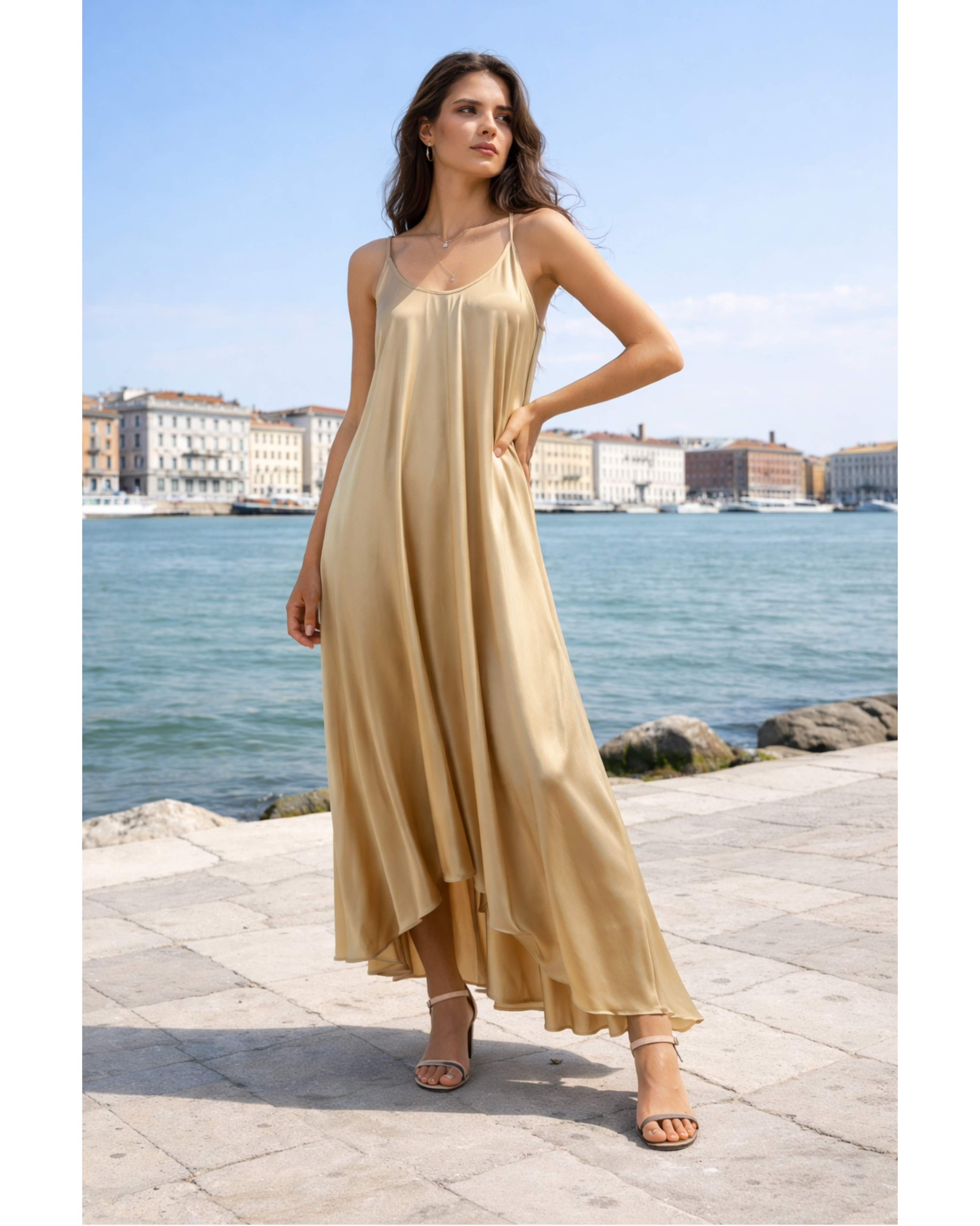 Satinkleid Gold