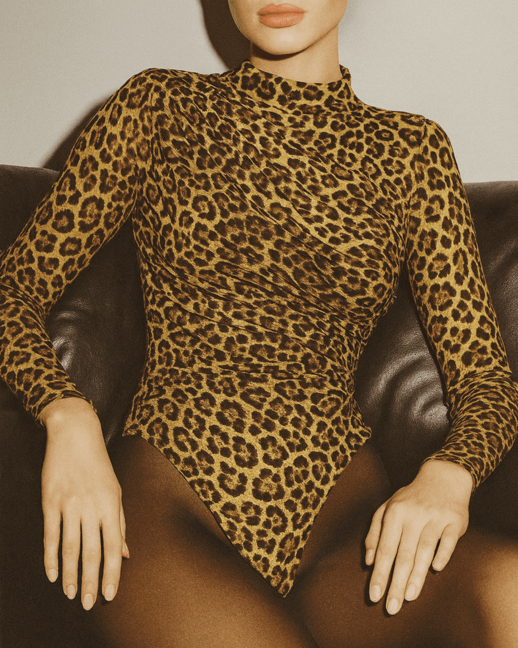 Eleganter Leo Body

Party Body Damen

Abend Body Leopardenmuster

Chiffon Body transparent

Body hochgeschlossen

Sexy Leo Body

Trend Body Damen

Body für Blazer

Stretch Body Damen

Leo Oberteil figurbetont

Animal Print Body

Damen Body elegant
