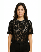 Italienischer Spitzenbody

Body mit kurzen Ärmeln Spitze

Damenbody romantisch sexy

Klassiker Schwarz Body Damen

Mode Damen Body Spitze